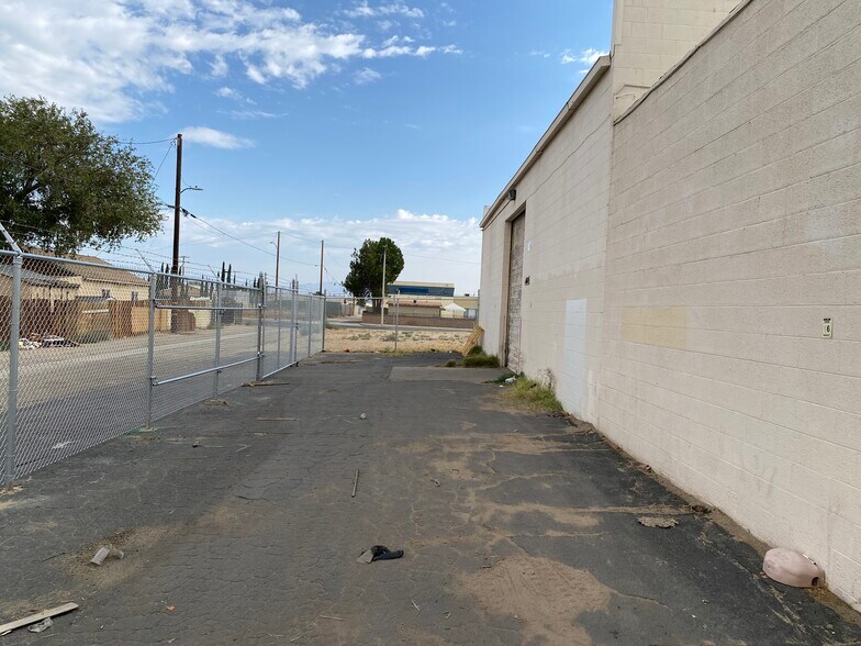 More Photos Of 44820 Yucca Ave, Lancaster Warehouse For Sale