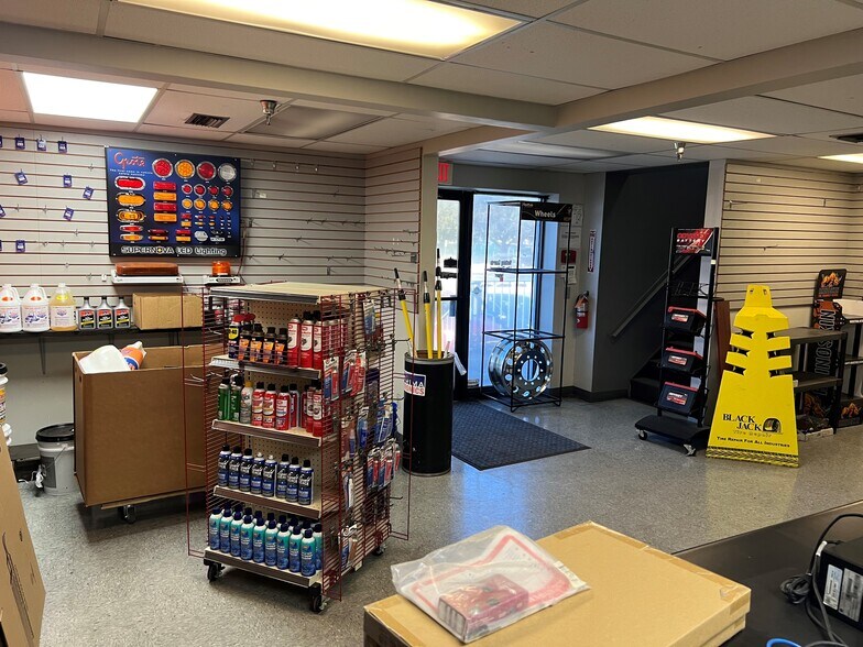 More Photos Of 2250 Australian Ave, Riviera Beach Warehouse For Lease