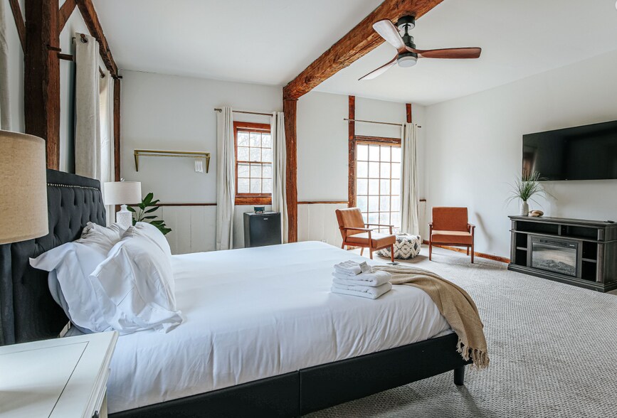 More Photos Of 352 Tye River Tpke, Vesuvius Hospitality For Sale