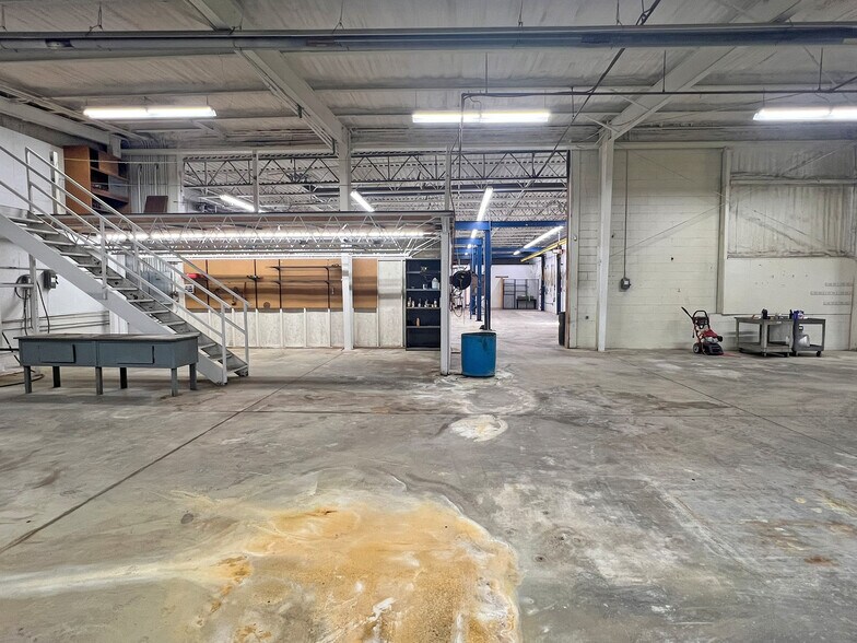 More Photos Of 4300 W Ridge Rd, Erie Manufacturing For Sale