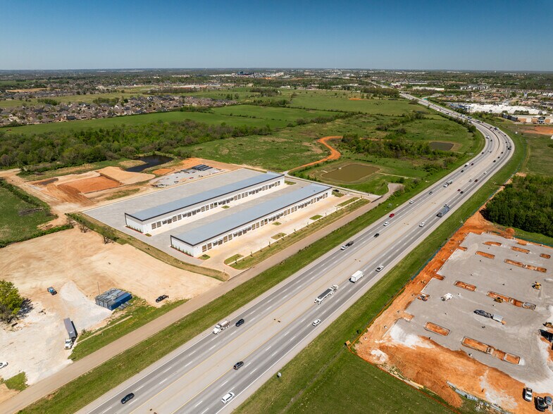 More Photos Of 6361 S Oldridge Pl, Rogers Unknown For Lease