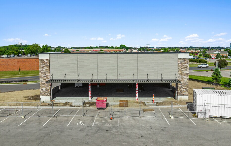 More Photos Of 1750-1800 County Road 42 W, Burnsville General Retail For Lease