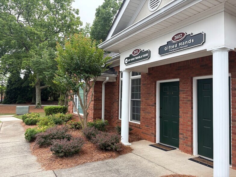 More Photos Of 2401 East Crossville Rd, Roswell Office Residential For Sale