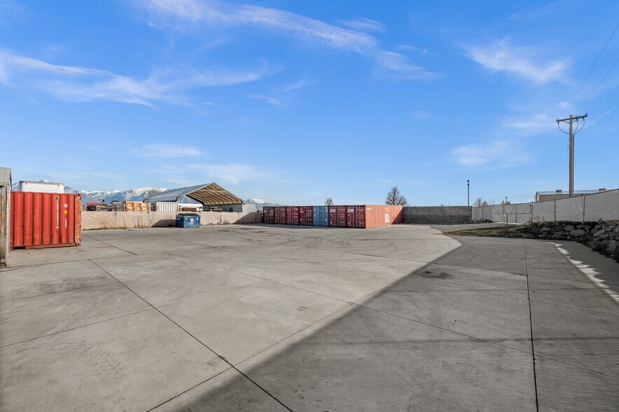 More Photos Of 4375 W Copper Hills Pky, West Jordan Warehouse For Lease