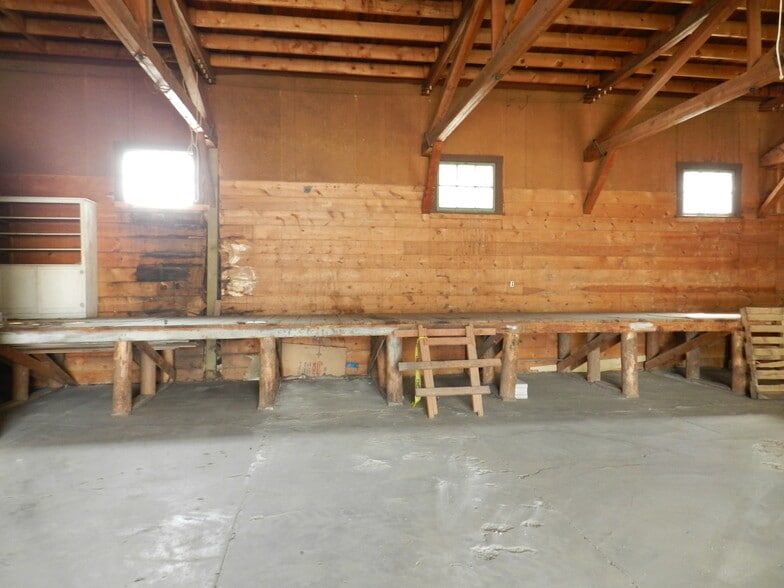 More Photos Of 104 Challis St, Salmon Warehouse For Sale