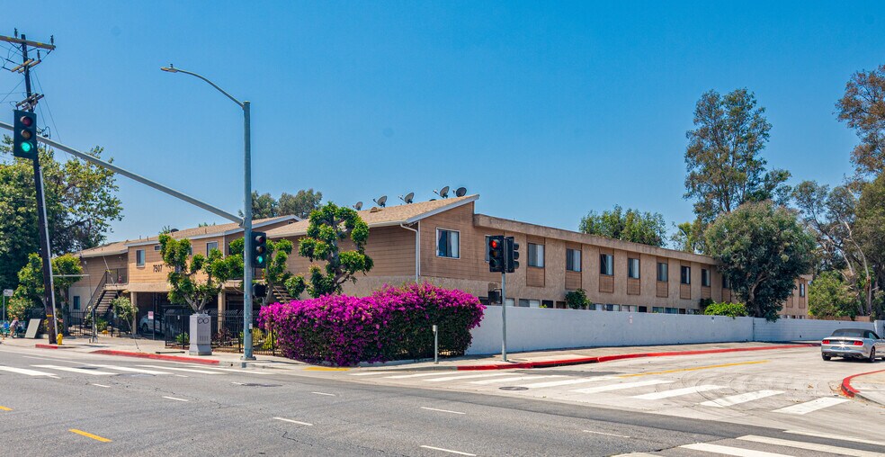 Primary Photo Of 7505-7507 Woodman Ave, Van Nuys Apartments For Sale