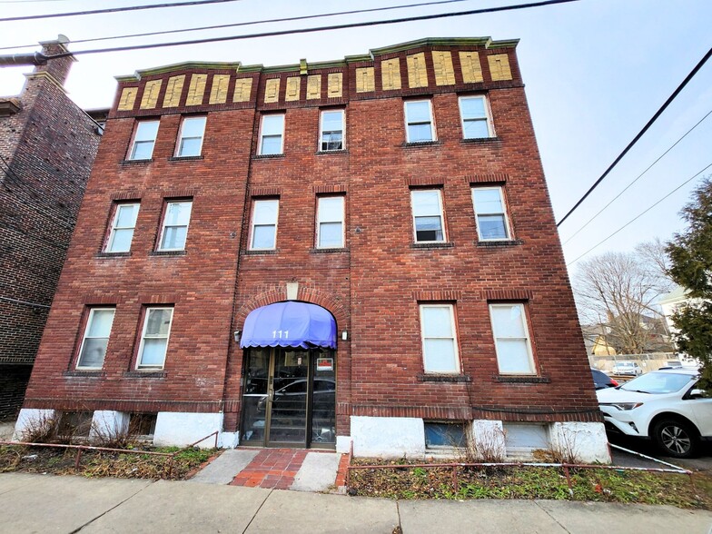 Primary Photo Of 111 Oak St, Binghamton Multifamily For Sale