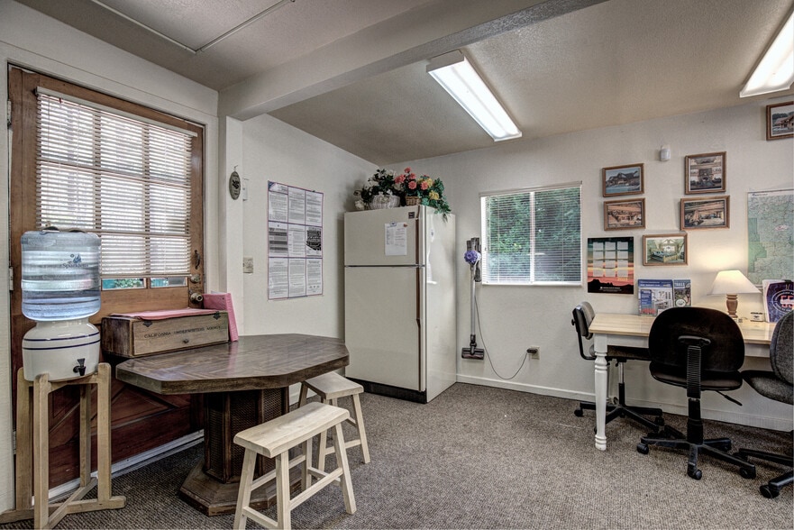 More Photos Of 1389 E Christopher Creek Loop, Payson Storefront Retail Office For Sale