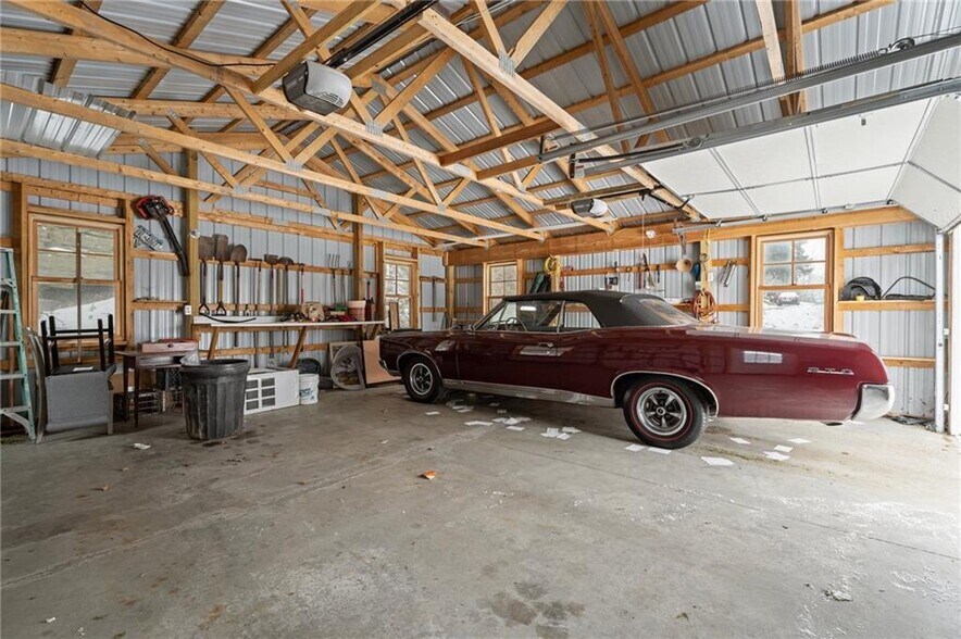 More Photos Of 1016 State Route 13, Cortland Flex For Sale