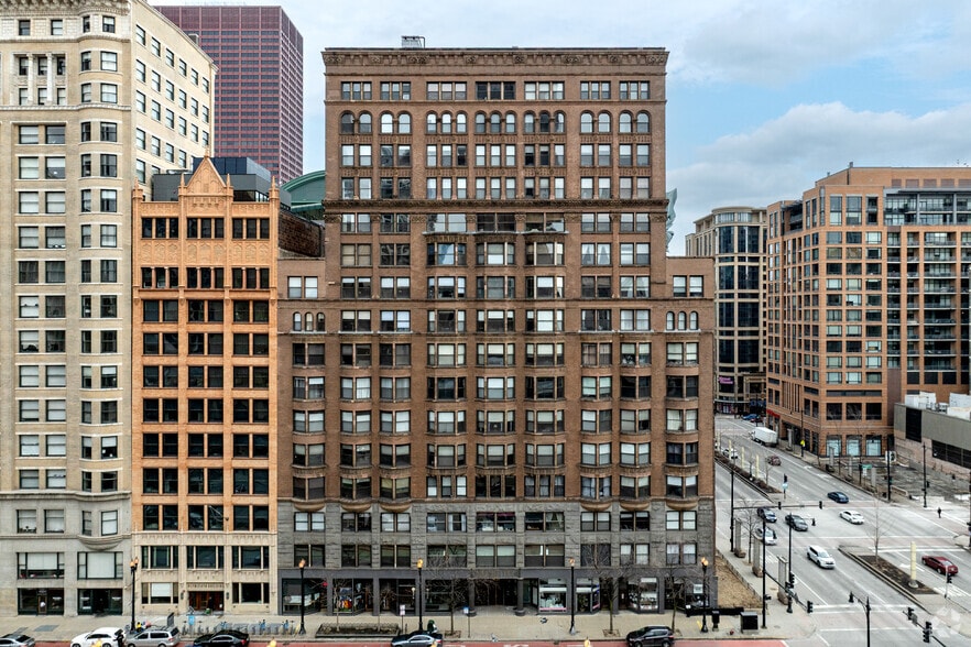 Primary Photo Of 423-439 S Dearborn St, Chicago Apartments For Lease