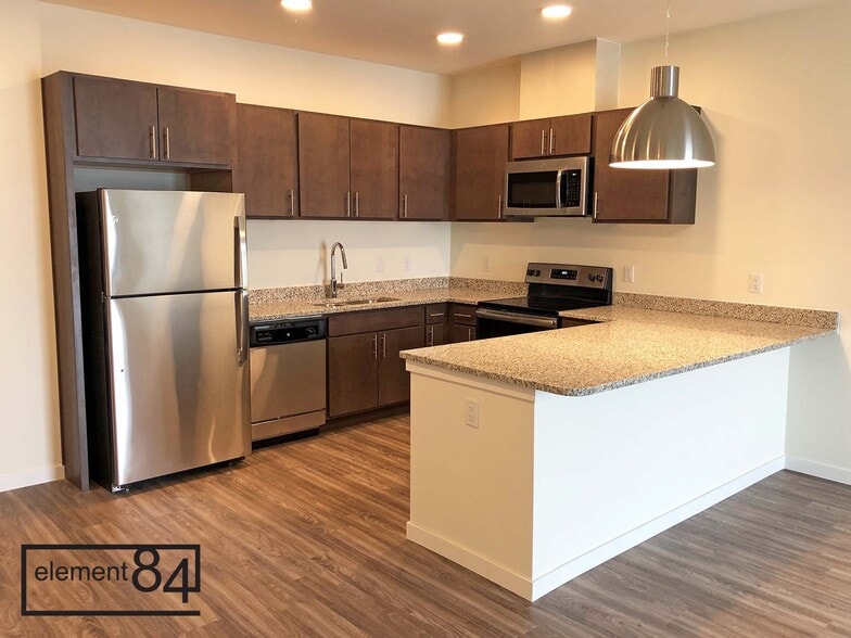 More Photos Of 1482 S 84th St, West Allis Apartments For Lease