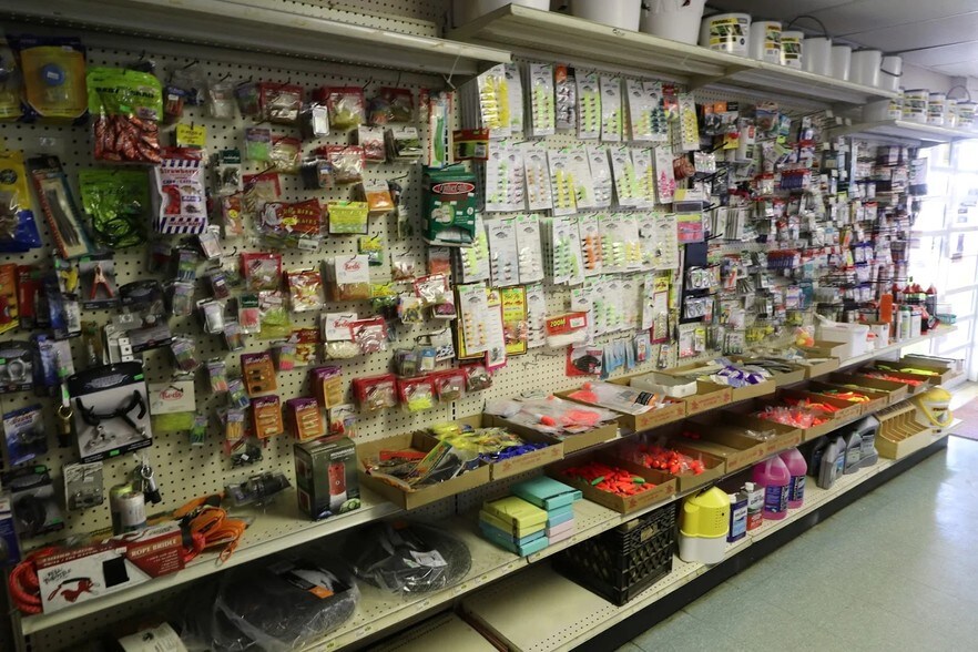 More Photos Of 2550 Parks Mill Rd, Buckhead Service Station For Sale