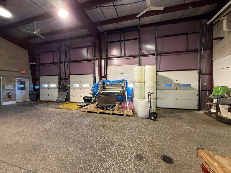 More Photos Of 960 Creek Rd, Bellmawr Food Processing For Lease