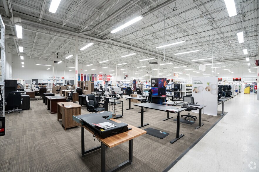 More Photos Of 1737 S Staples St, Corpus Christi Freestanding For Lease