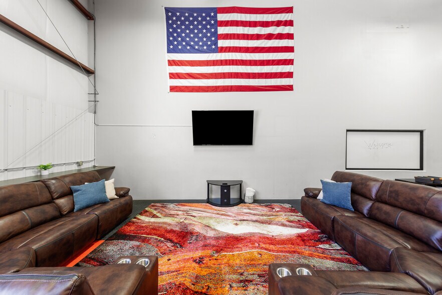 More Photos Of 11858 S Highway 191, Moab Industrial For Lease