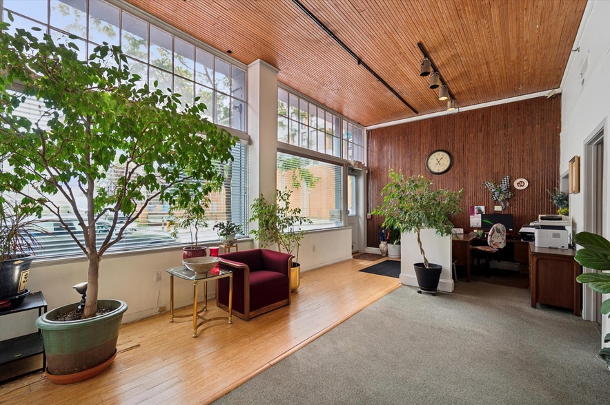 More Photos Of 136-138 N 2nd St, Philadelphia Apartments For Sale