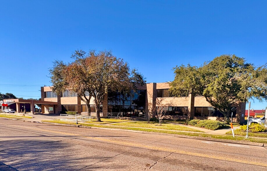 More Photos Of 2501 Palmer Hwy, Texas City Medical For Lease