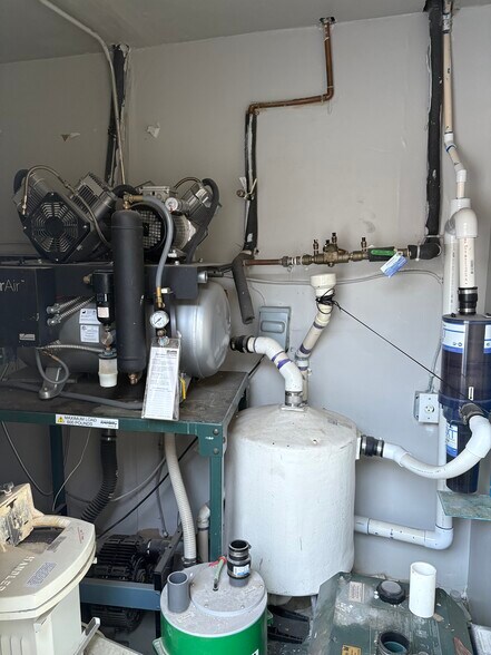 More Photos Of 1702 Pat Booker Rd, Universal City Medical For Sale