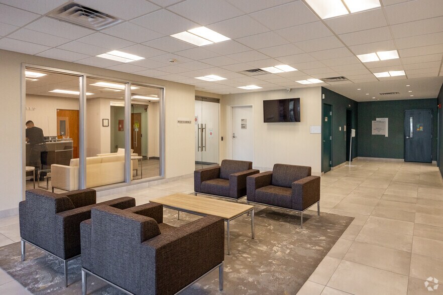 More Photos Of 7 Entin Rd, Parsippany Office For Lease