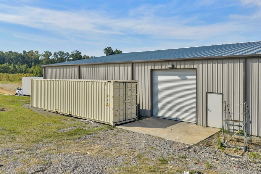 More Photos Of 368 Nike Rd, Jeffersonville Distribution For Sale