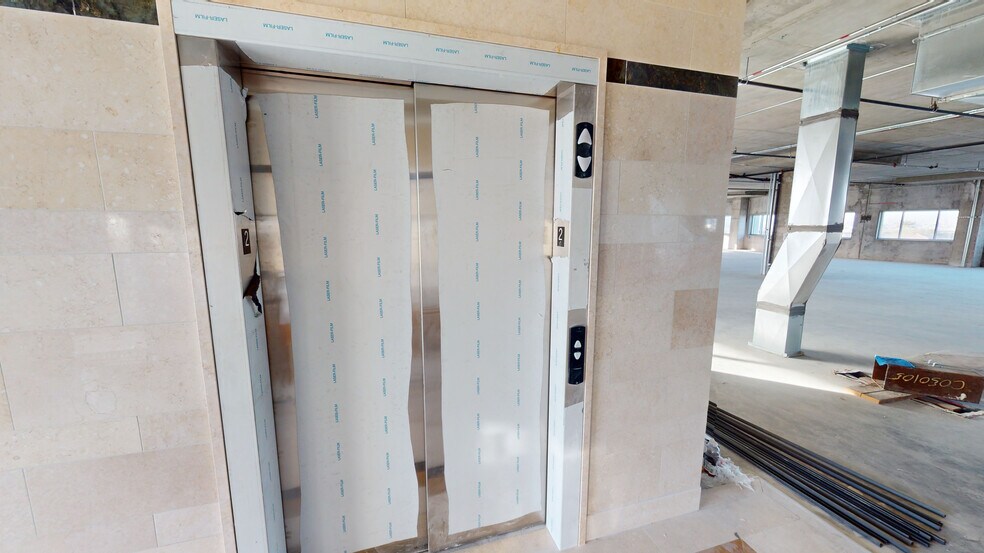 More Photos Of 2705 W Horizon Ridge Pky, Henderson Office For Sale