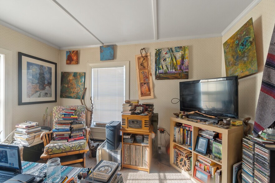 More Photos Of 561 Main St, Boxford General Retail For Sale