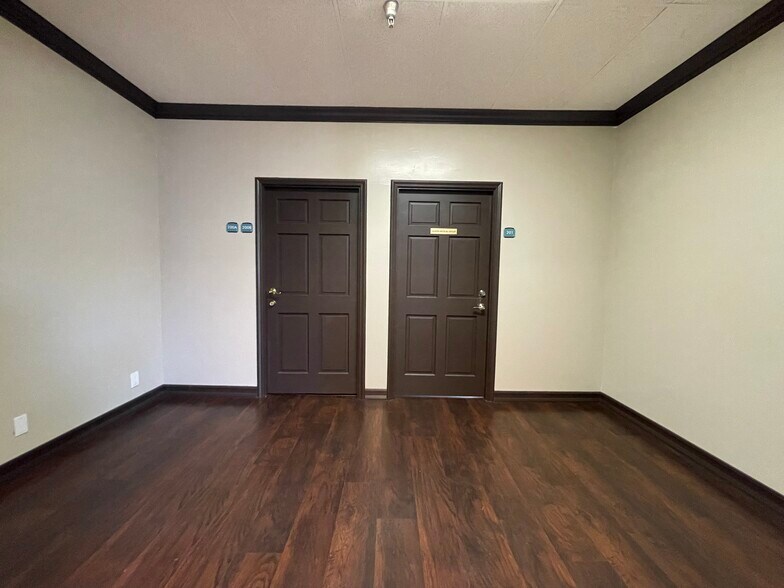 More Photos Of 902 N Grand Ave, Santa Ana Medical For Sale