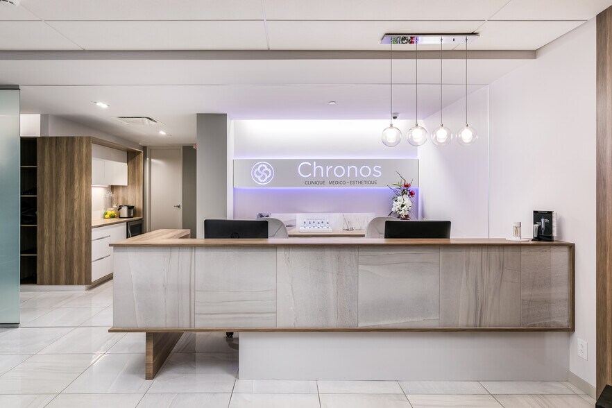 More Photos Of 50 Rue Saint-Charles O, Longueuil Medical For Lease