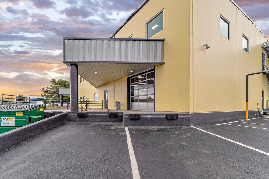 More Photos Of 1415 Pacific Dr, Burlington Light Distribution For Sale