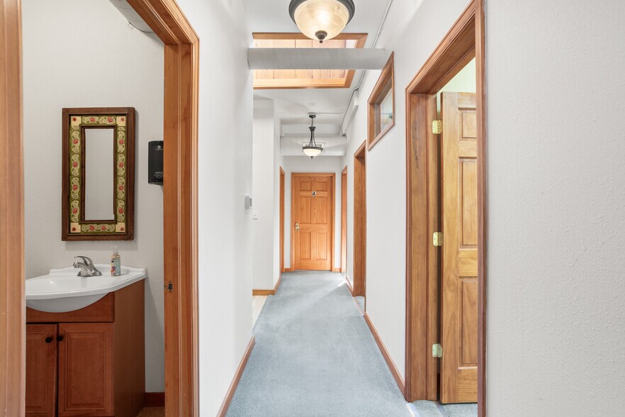 More Photos Of 431 Main St, Lyons Storefront Retail Office For Lease