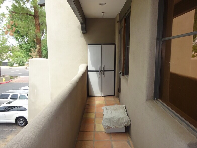 More Photos Of 301 E Bethany Home Rd, Phoenix Office For Sale