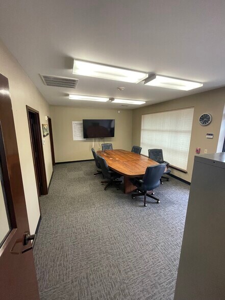 More Photos Of 8672 S Peoria Ave, Tulsa Light Manufacturing For Sale