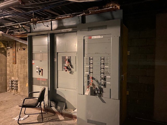 More Photos Of 1700 Lynch Rd, Evansville Industrial For Sale