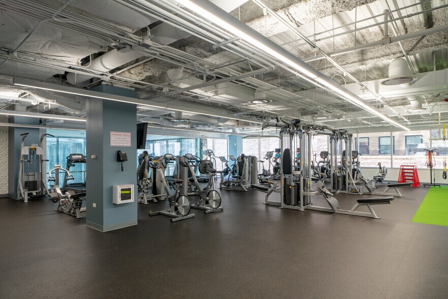 More Photos Of 200 N LaSalle St, Chicago Office For Lease