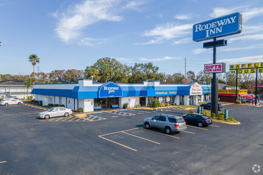 More Photos Of 5995 W Irlo Bronson Memorial Hwy, Kissimmee Hotel For Sale