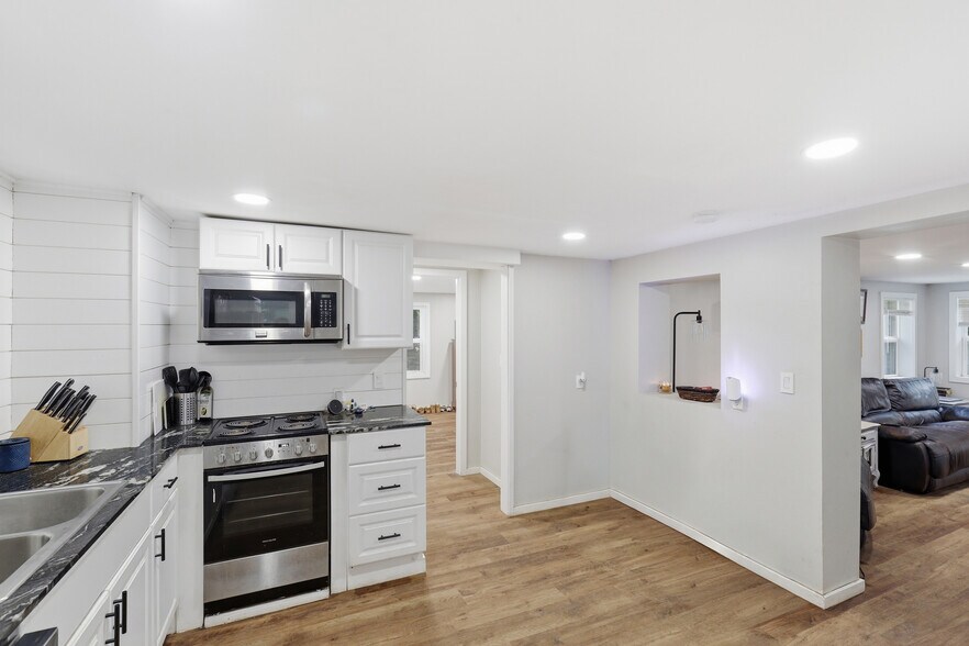 More Photos Of 117 Lucille Ave, Easley Multifamily For Sale