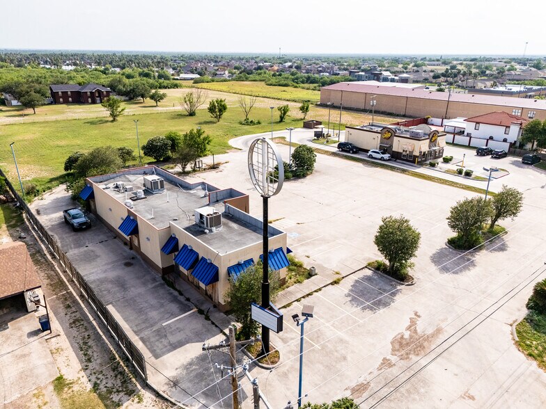 More Photos Of 688 E Expressway 83, La Joya Restaurant For Sale