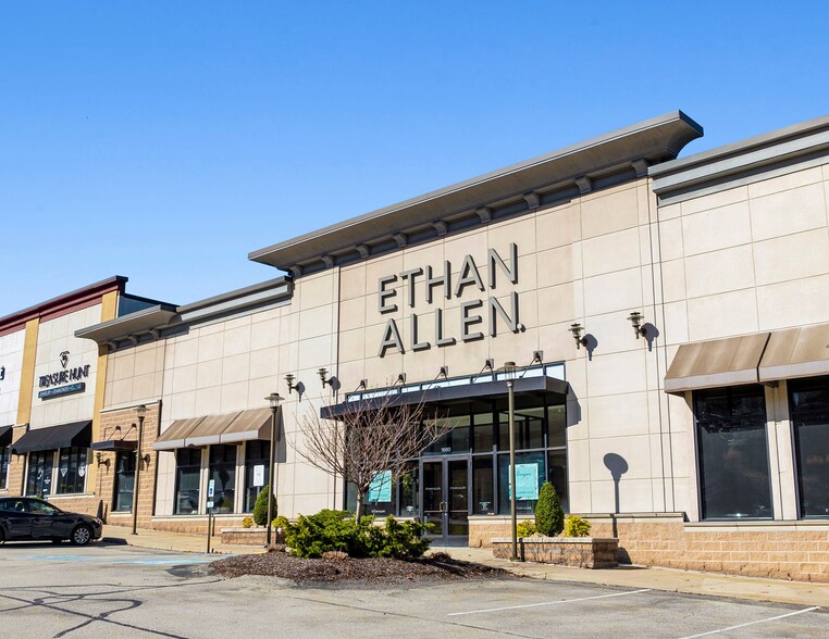 More Photos Of 1680 Washington Rd, Pittsburgh Freestanding For Sale