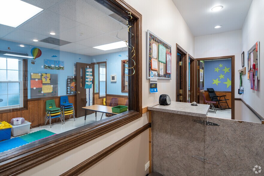 More Photos Of 5333 151st St, Oak Forest Religious Facility For Lease