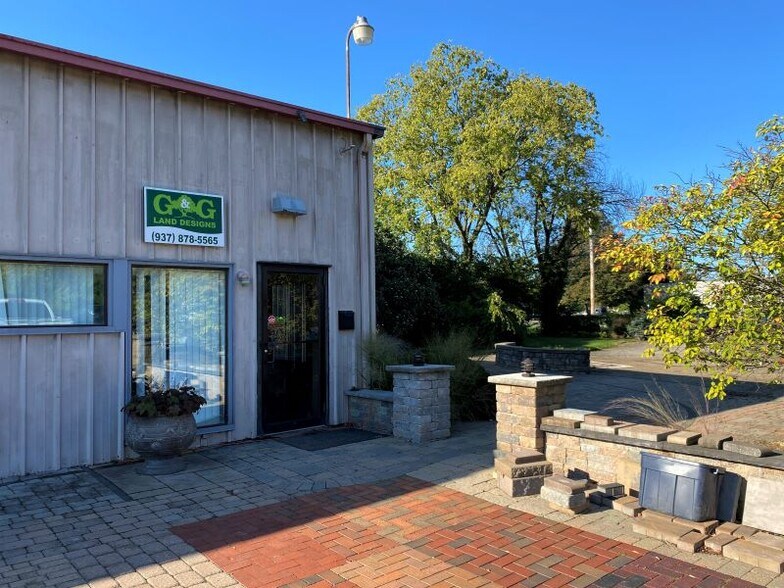 More Photos Of 160 Glaser St, Fairborn Flex For Sale