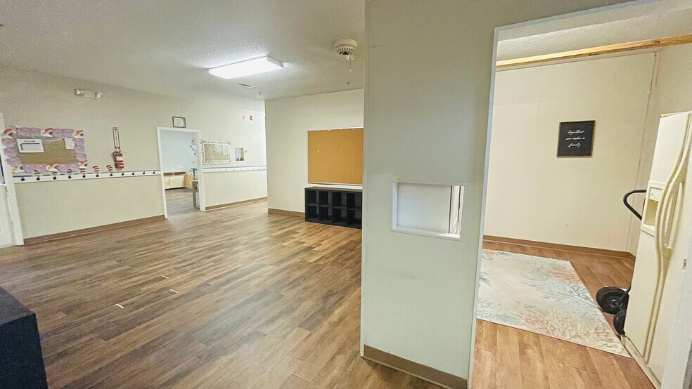 More Photos Of 45 South Shore Dr, Miramar Beach Storefront Retail Office For Lease