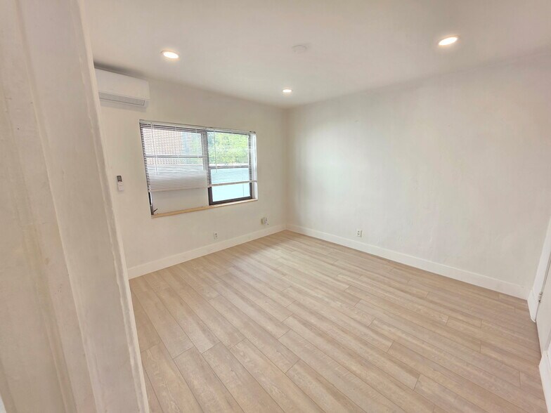 More Photos Of 560 NE 15th Ave, Fort Lauderdale Apartments For Sale