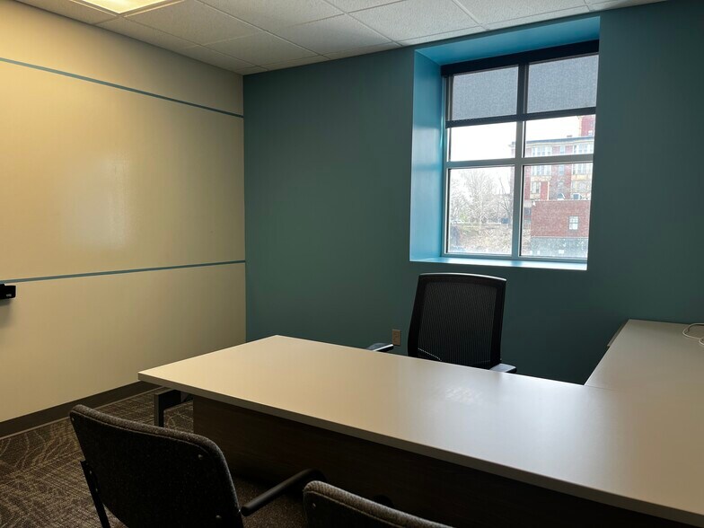 More Photos Of 142 W Main St, Uniontown Office For Lease
