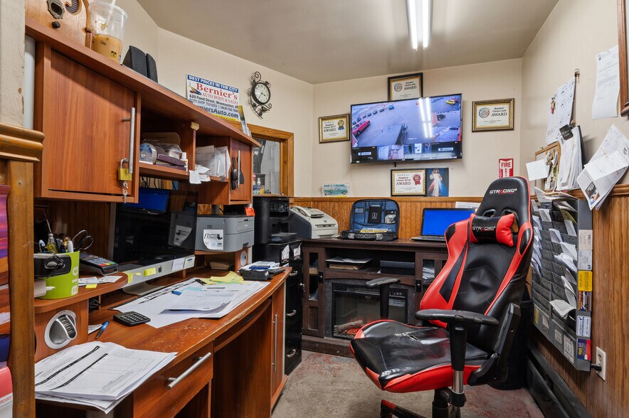 More Photos Of 620 Pond St, Woonsocket General Retail For Sale