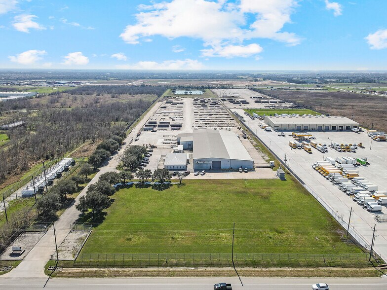 More Photos Of 29315 Highway Blvd, Katy Manufacturing For Sale