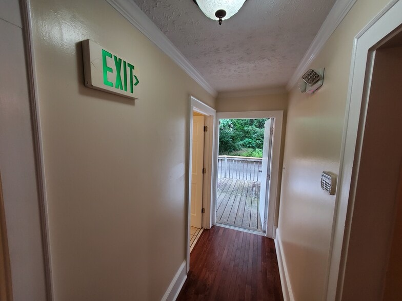 More Photos Of 309 Macon St, McDonough Office Residential For Lease