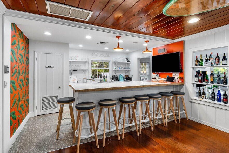 More Photos Of 103 NE 4th St, Delray Beach Office Residential For Sale