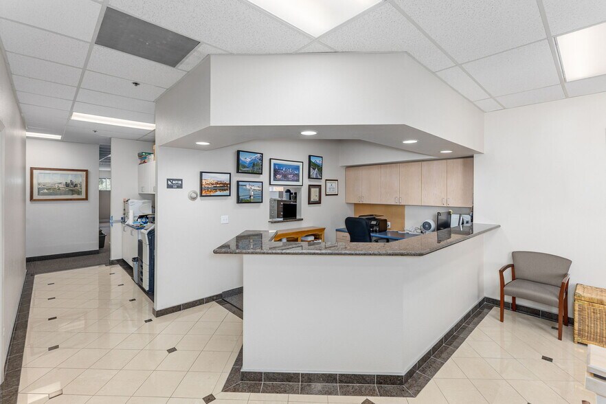 More Photos Of 425 Merchant St, Vacaville Office For Sale