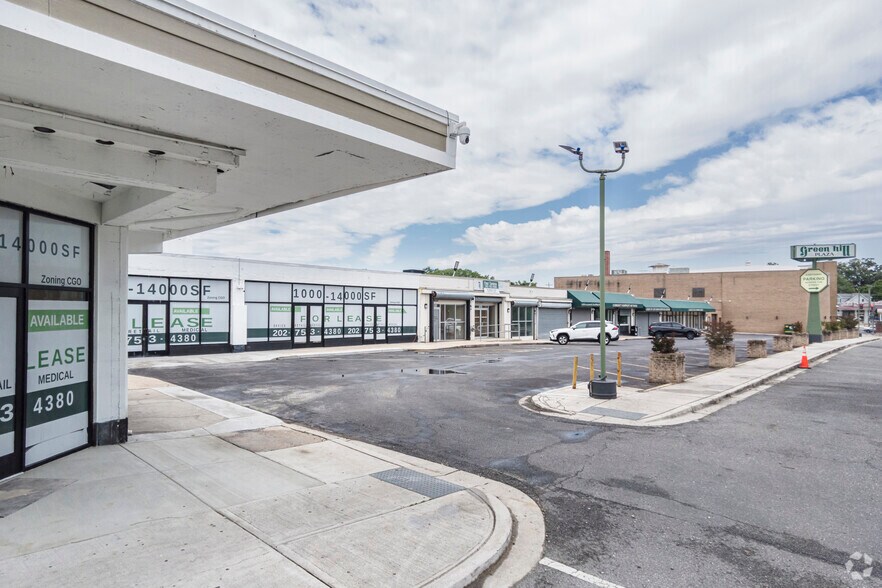 More Photos Of 4743 Marlboro Pike, Capitol Heights General Retail For Lease