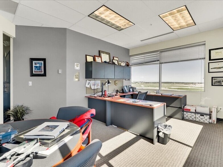 More Photos Of 8001 S InterPort Blvd, Englewood Office For Lease